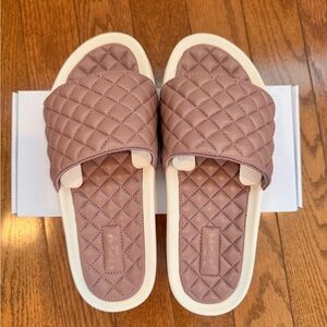 APL Lusso Quilted Slide Leather Sandals